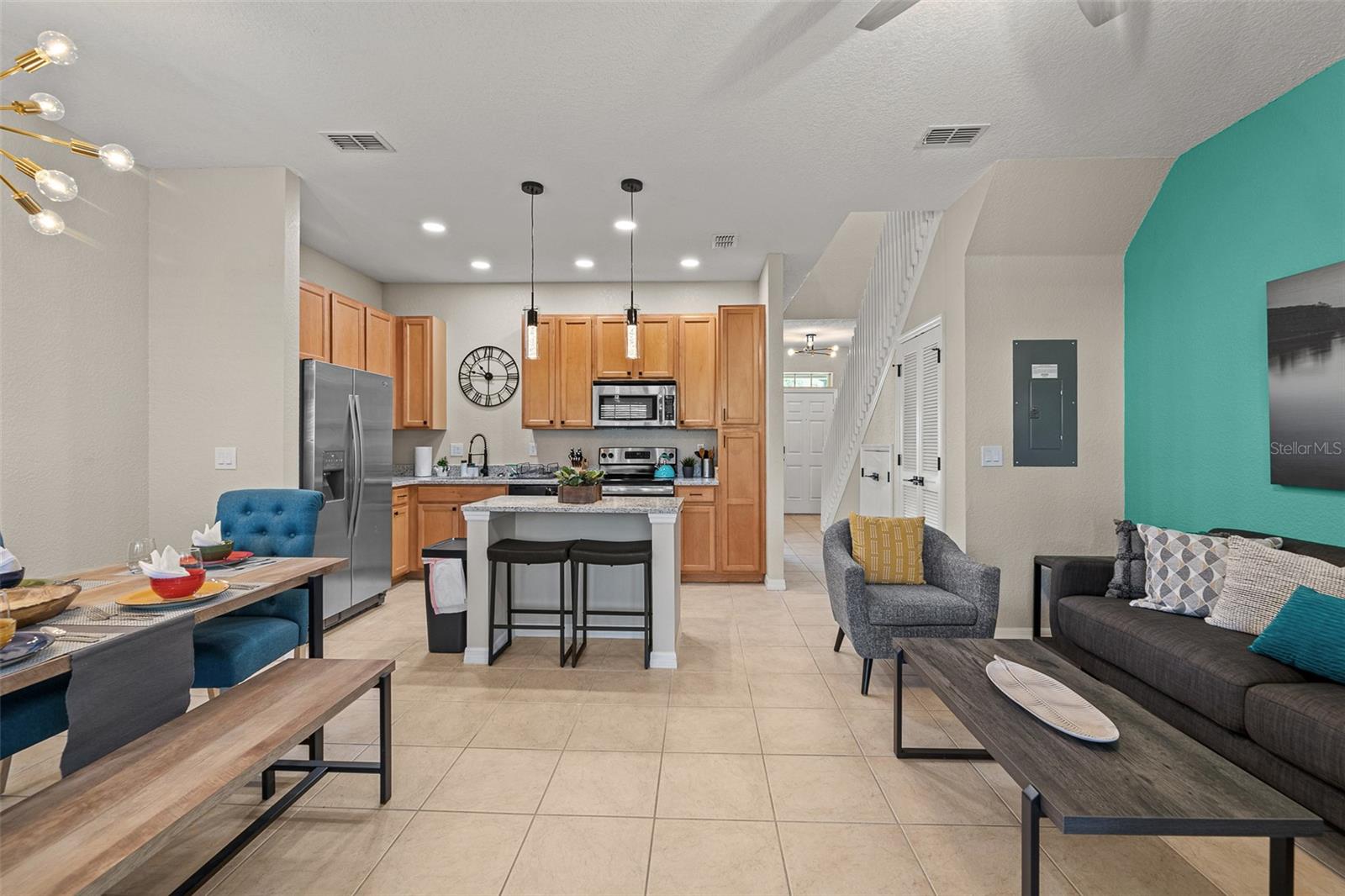 CORAL CAY RESORT - Residential Lease