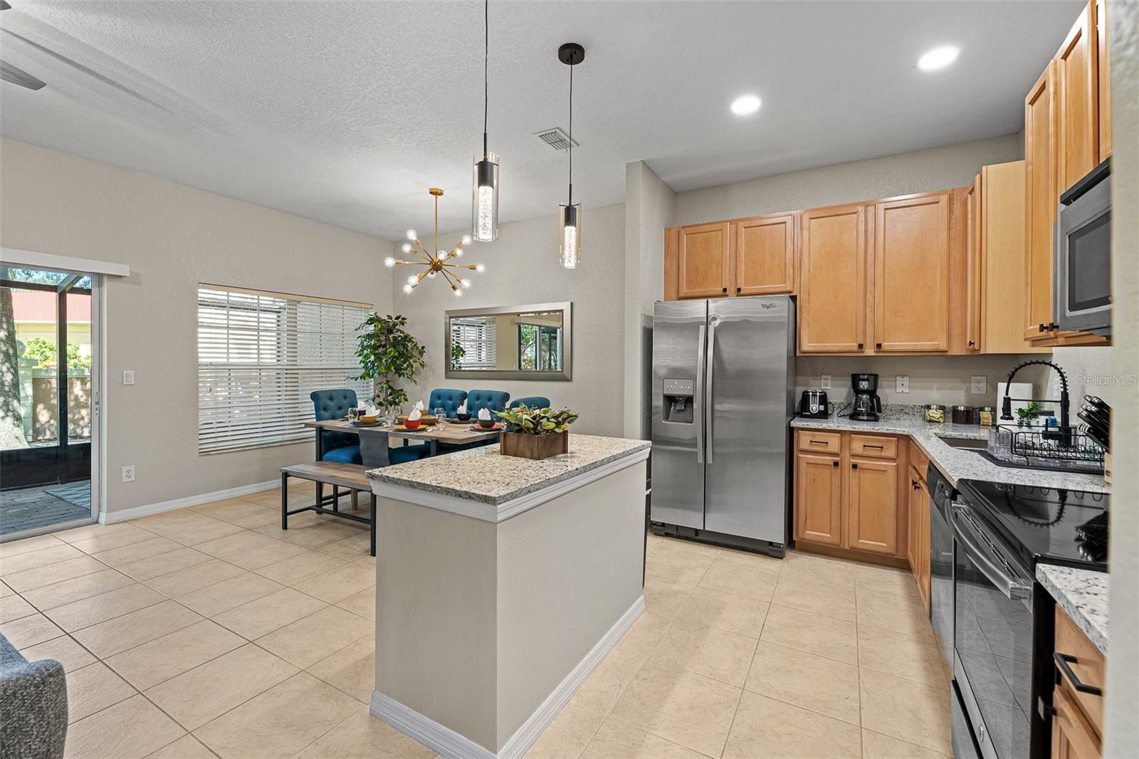 CORAL CAY RESORT - Residential Lease