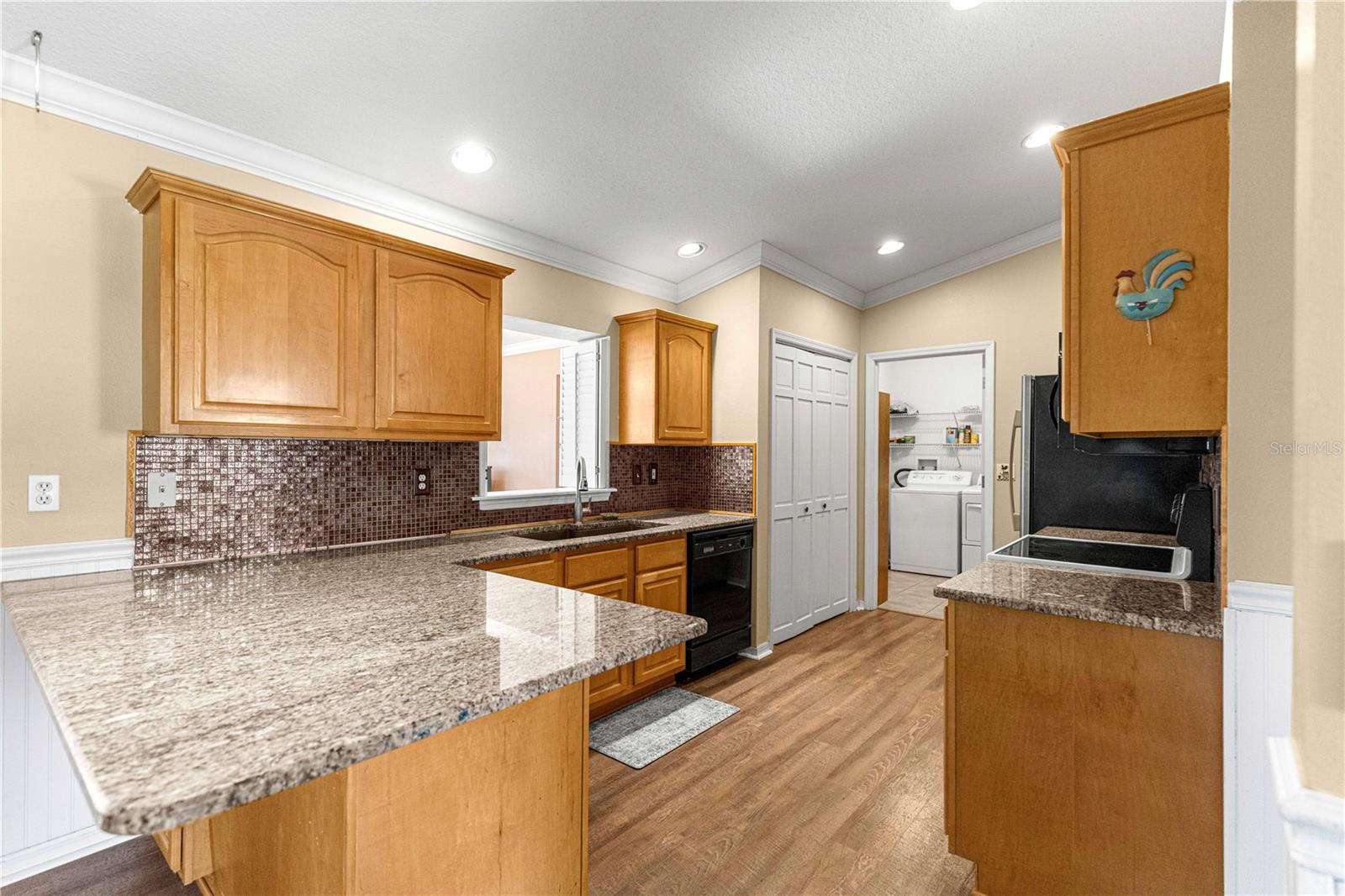 EDGEWATER ESTATE - Residential