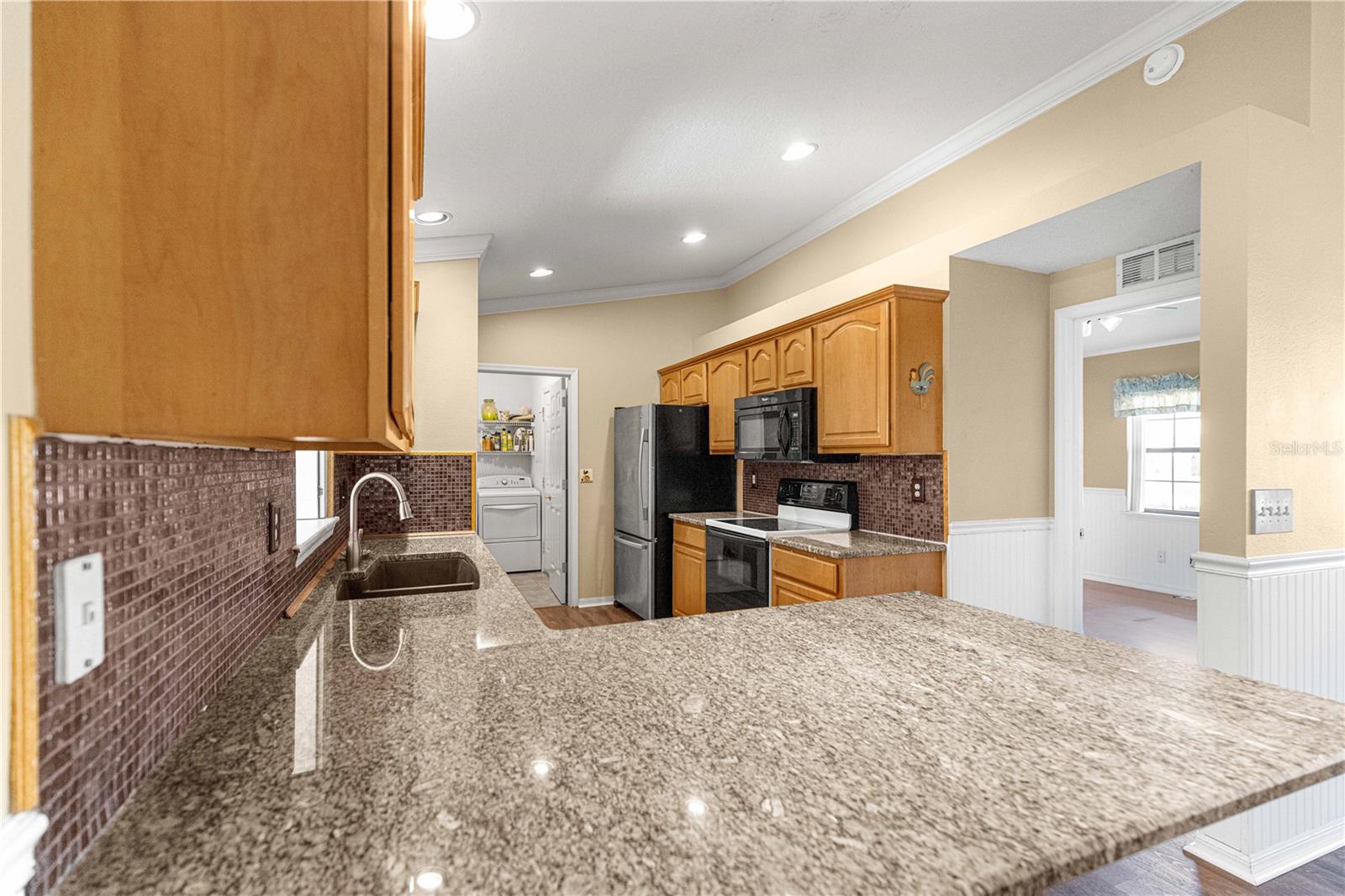 EDGEWATER ESTATE - Residential