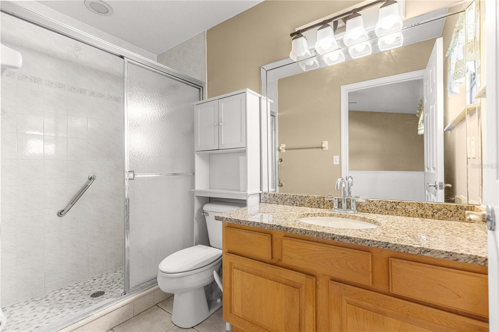 EDGEWATER ESTATE - Residential