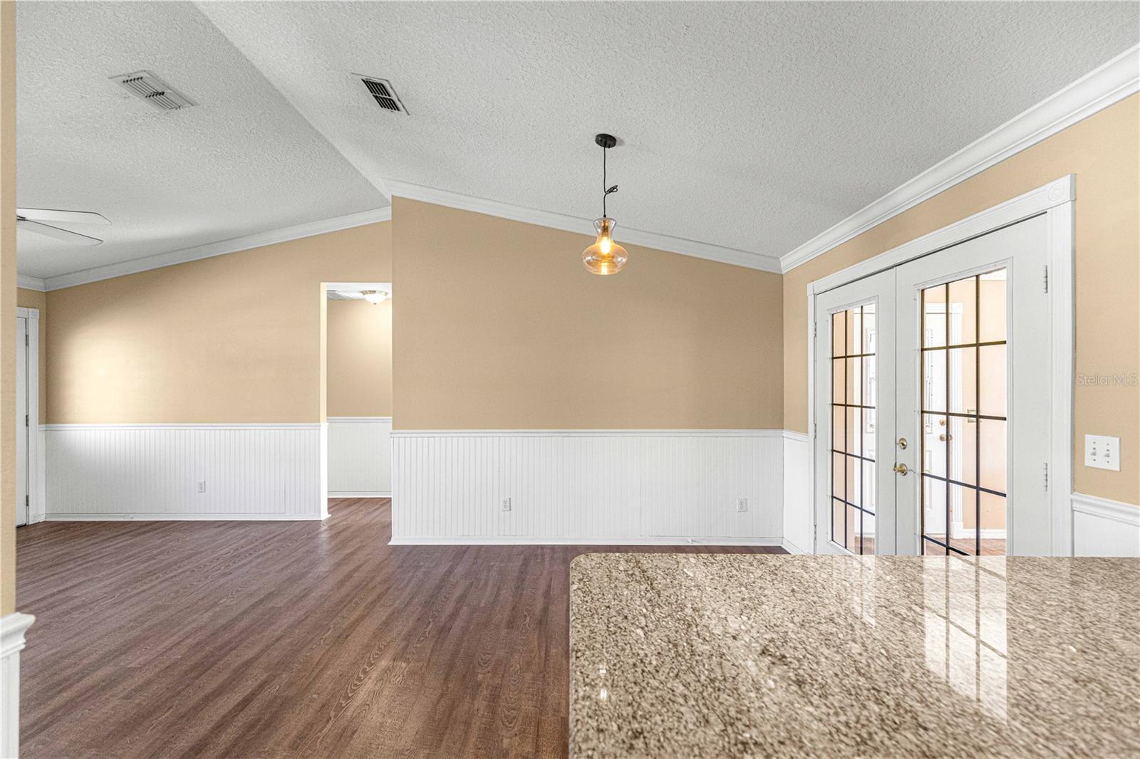 EDGEWATER ESTATE - Residential