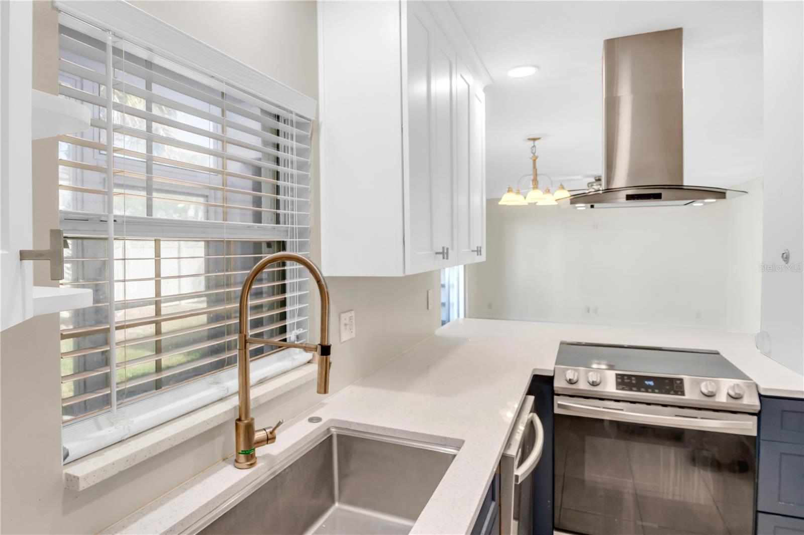 1000 S SEMORAN BOULEVARD 805