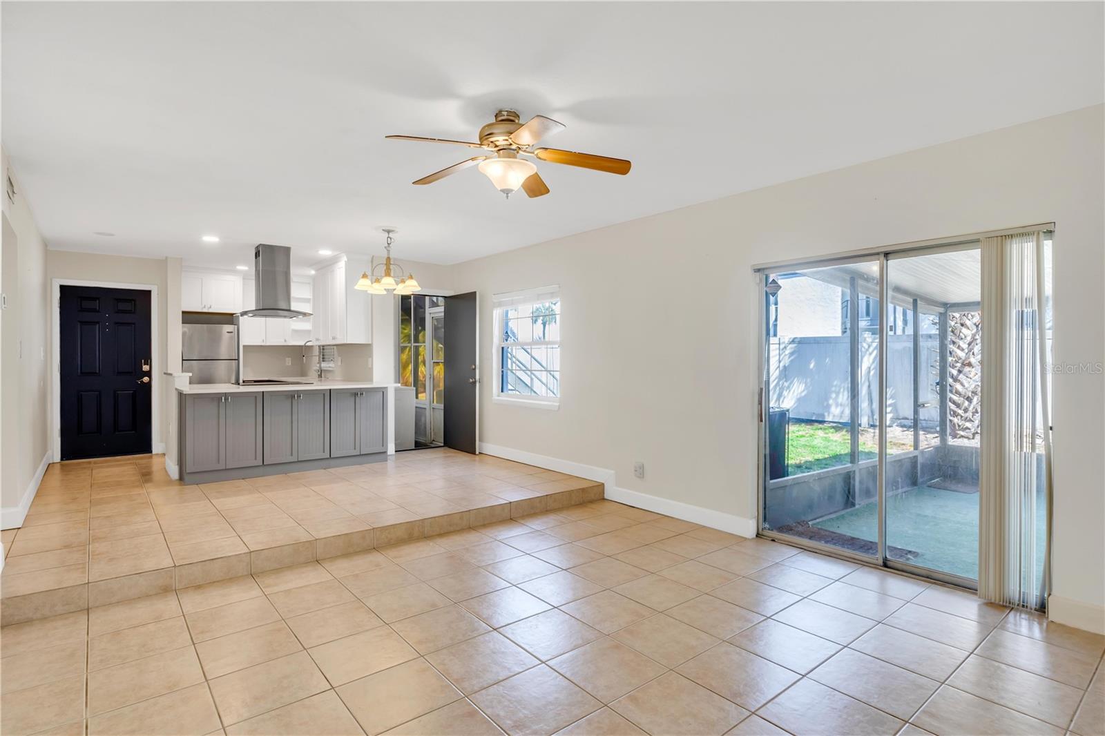 1000 S SEMORAN BOULEVARD 805