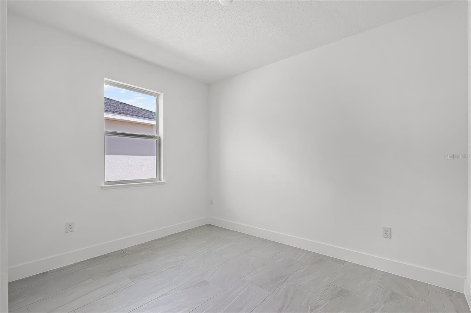 BRONSON PEAK - Residential Lease