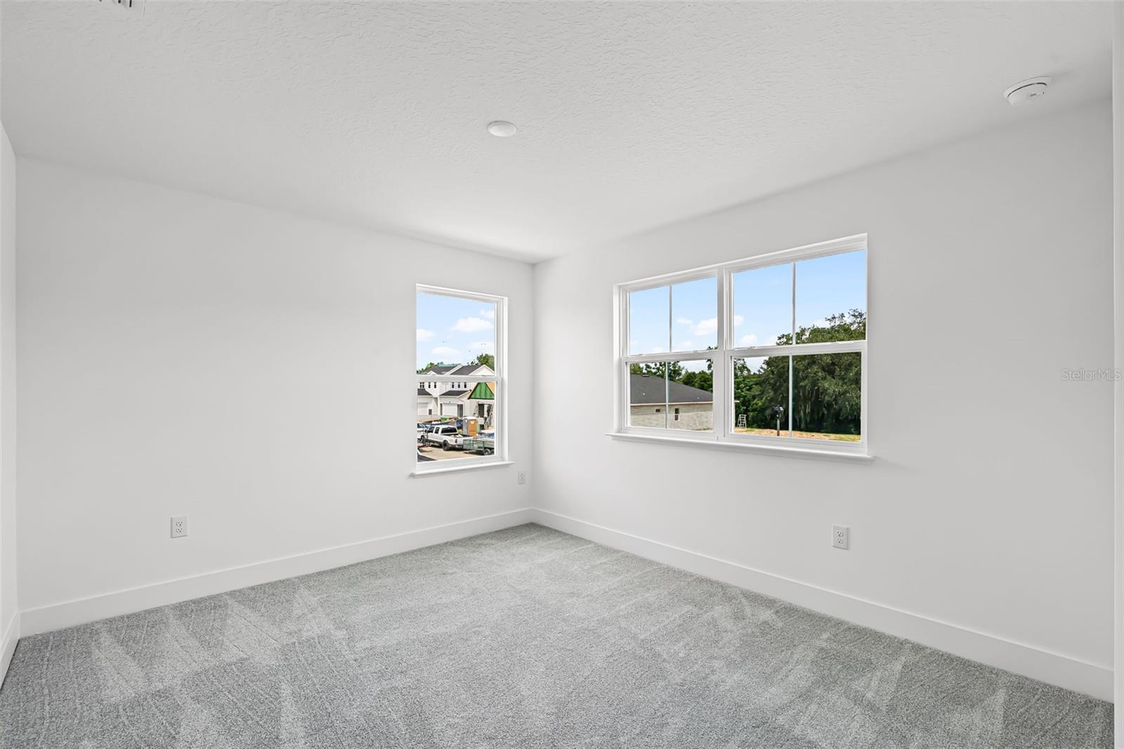 BRONSON PEAK - Residential Lease