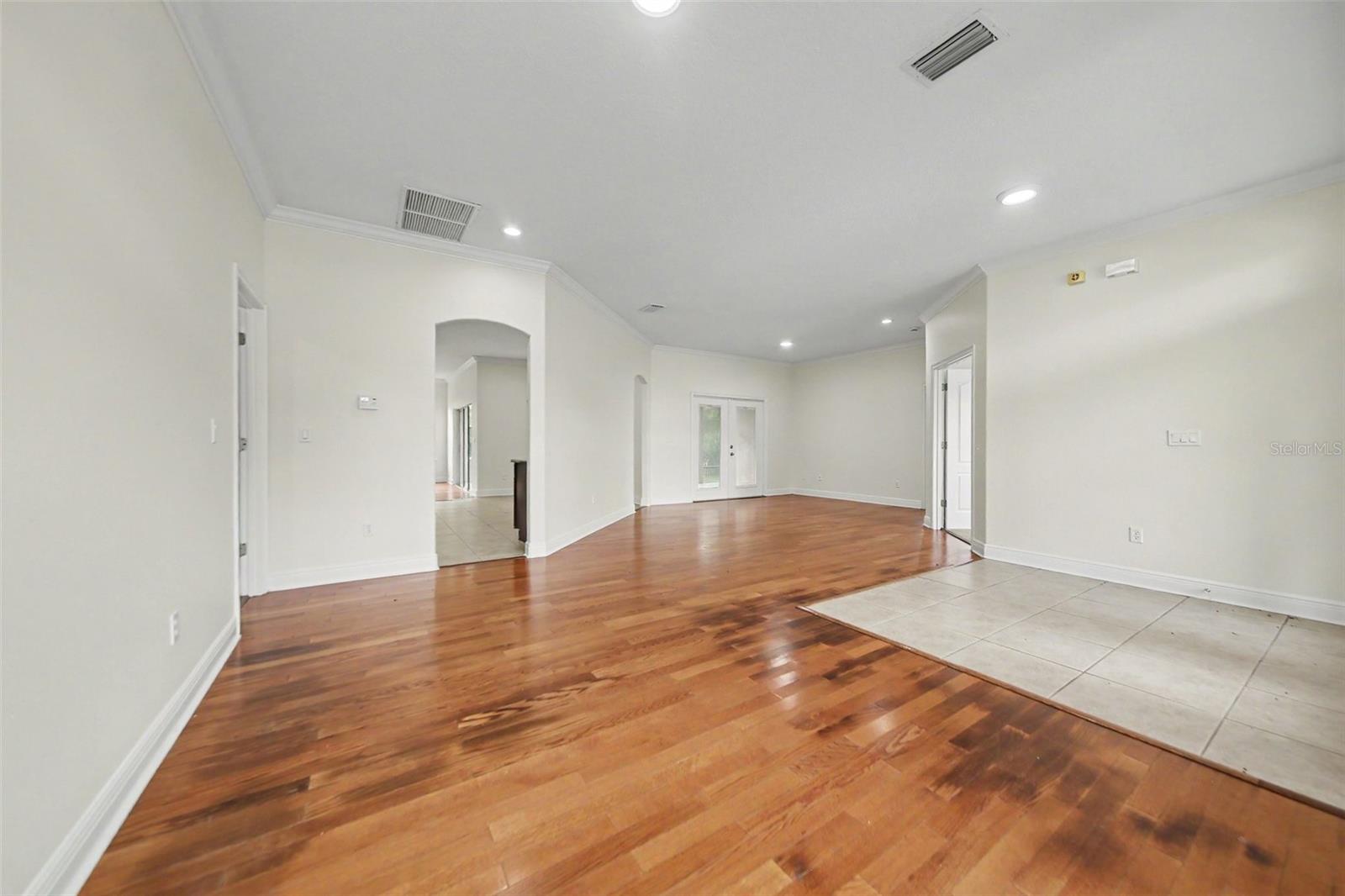 WINTER GARDEN TRLS 01-3 - Residential