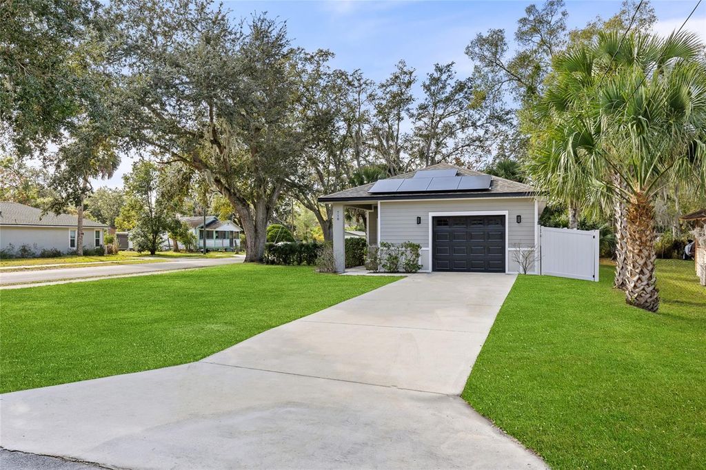 Photo of 718 Willow Avenue, Sanford, FL 32771 (MLS # O6363310)