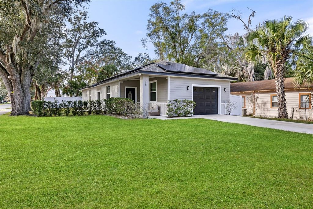 Photo of 718 Willow Avenue, Sanford, FL 32771 (MLS # O6363310)