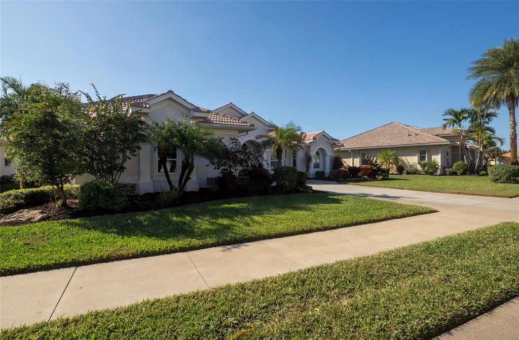 Photo of 814 Coral Bean Cove, Venice, FL 34293 (MLS # N6141649)