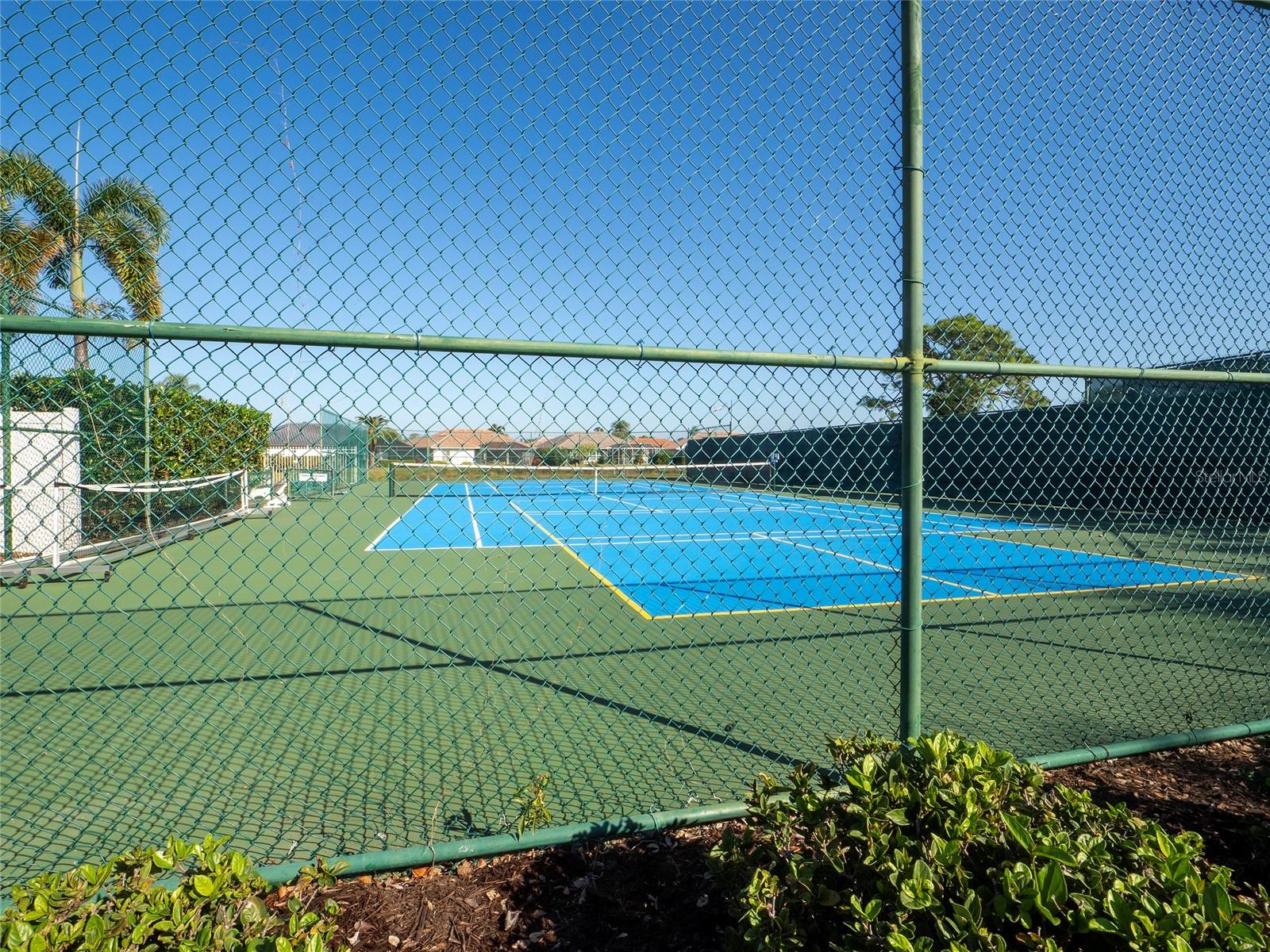 THE LAKES OF JACARANDA - Residential
