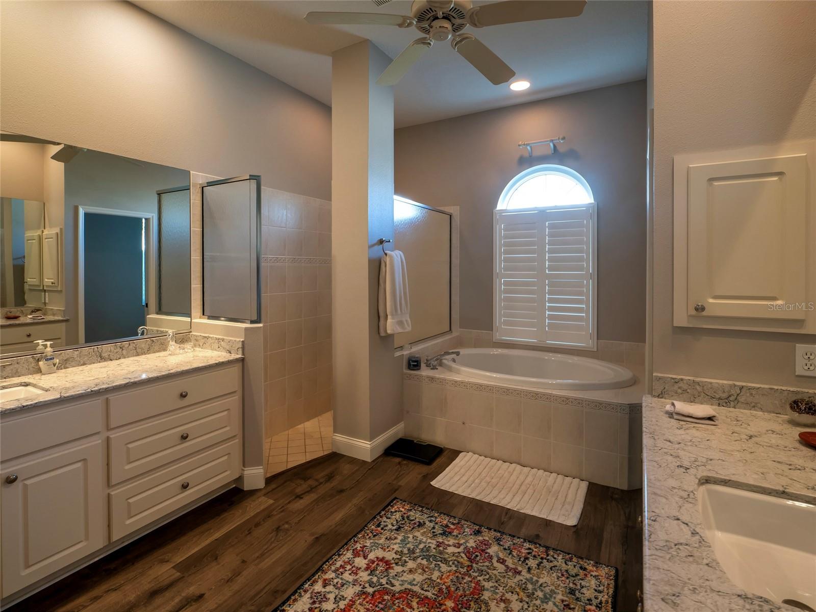 THE LAKES OF JACARANDA - Residential