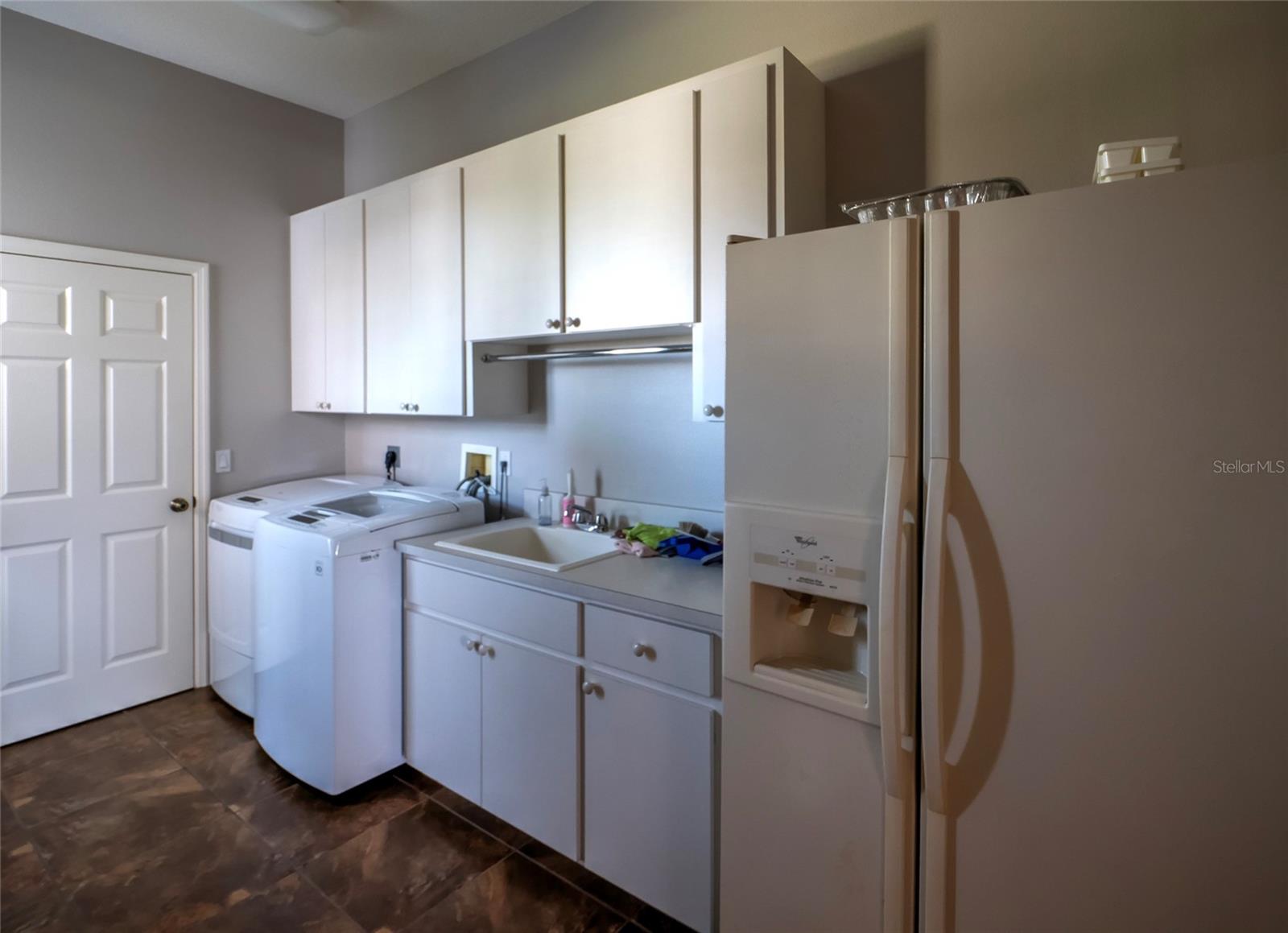 THE LAKES OF JACARANDA - Residential