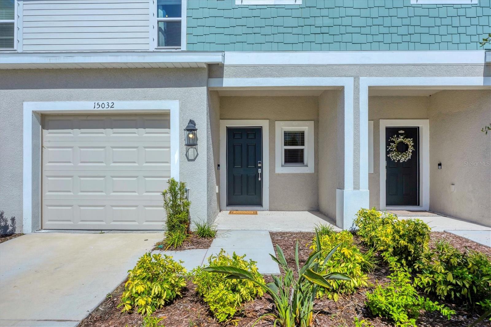 VINTERRA TWNHMS - Residential Lease