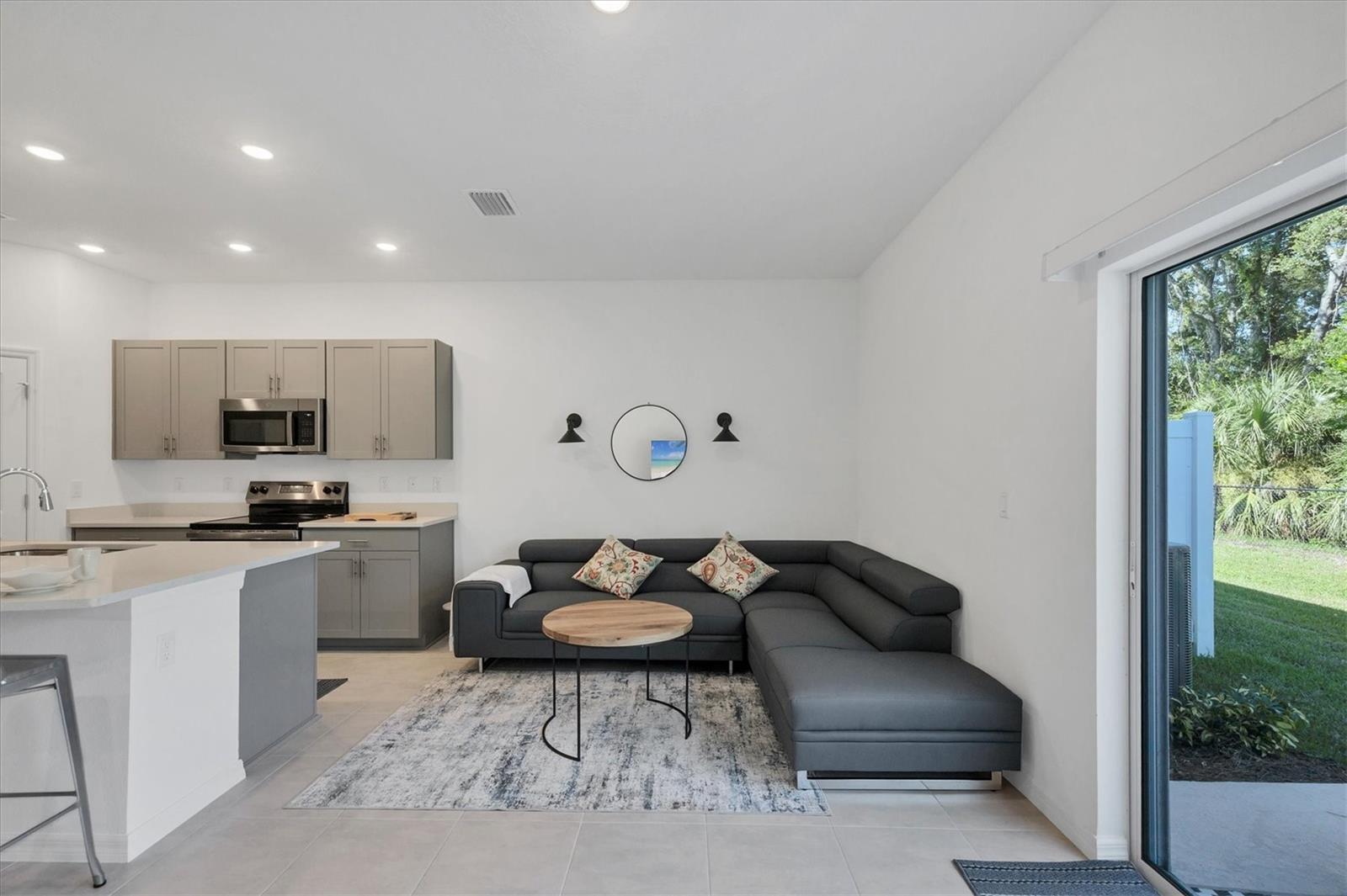 VINTERRA TWNHMS - Residential Lease