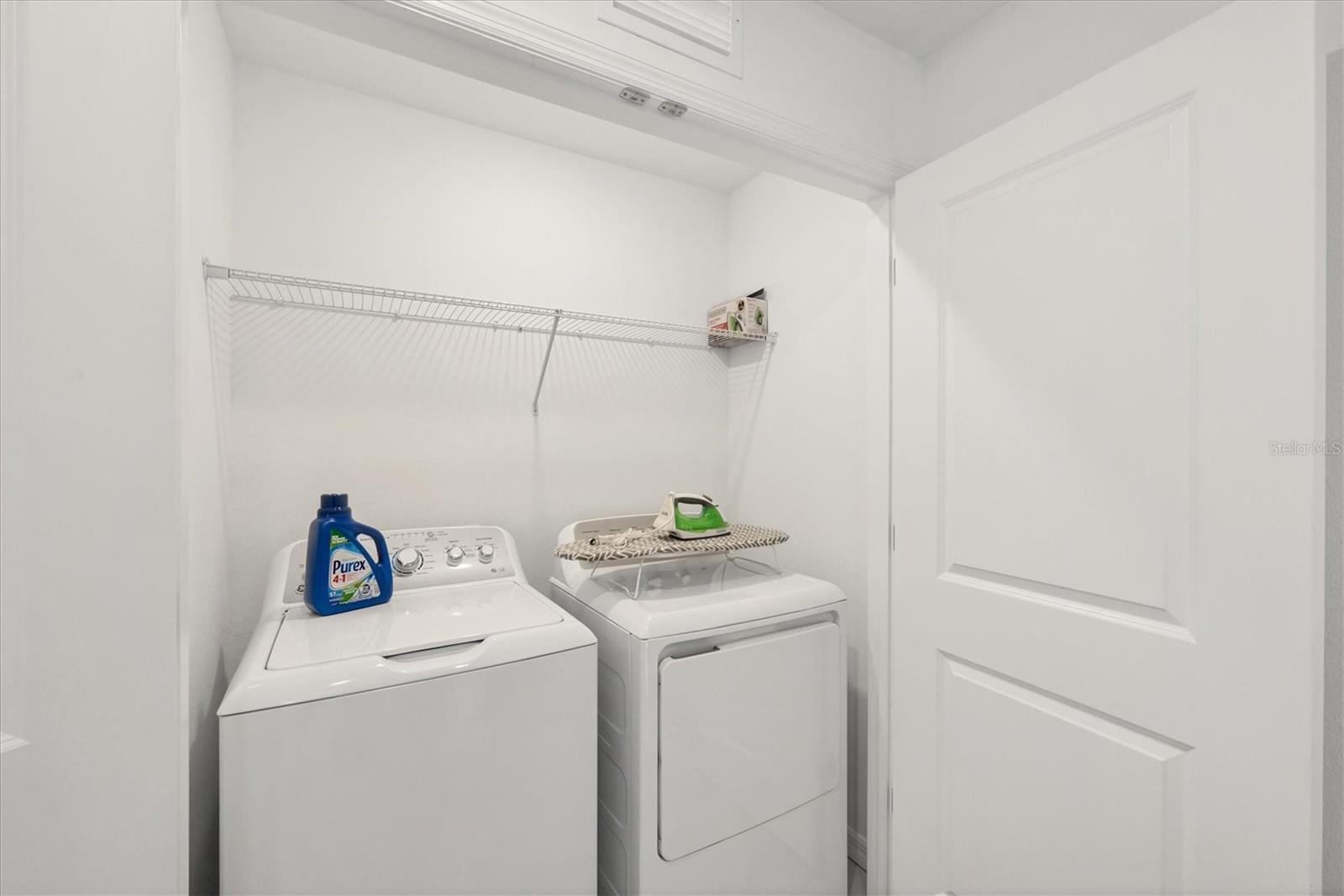 VINTERRA TWNHMS - Residential Lease
