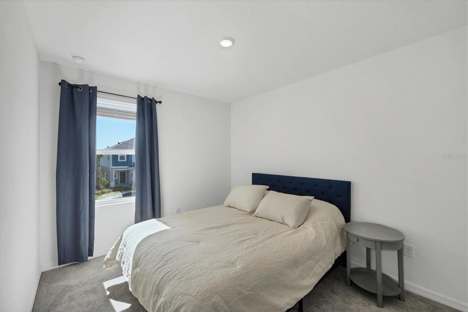 VINTERRA TWNHMS - Residential Lease