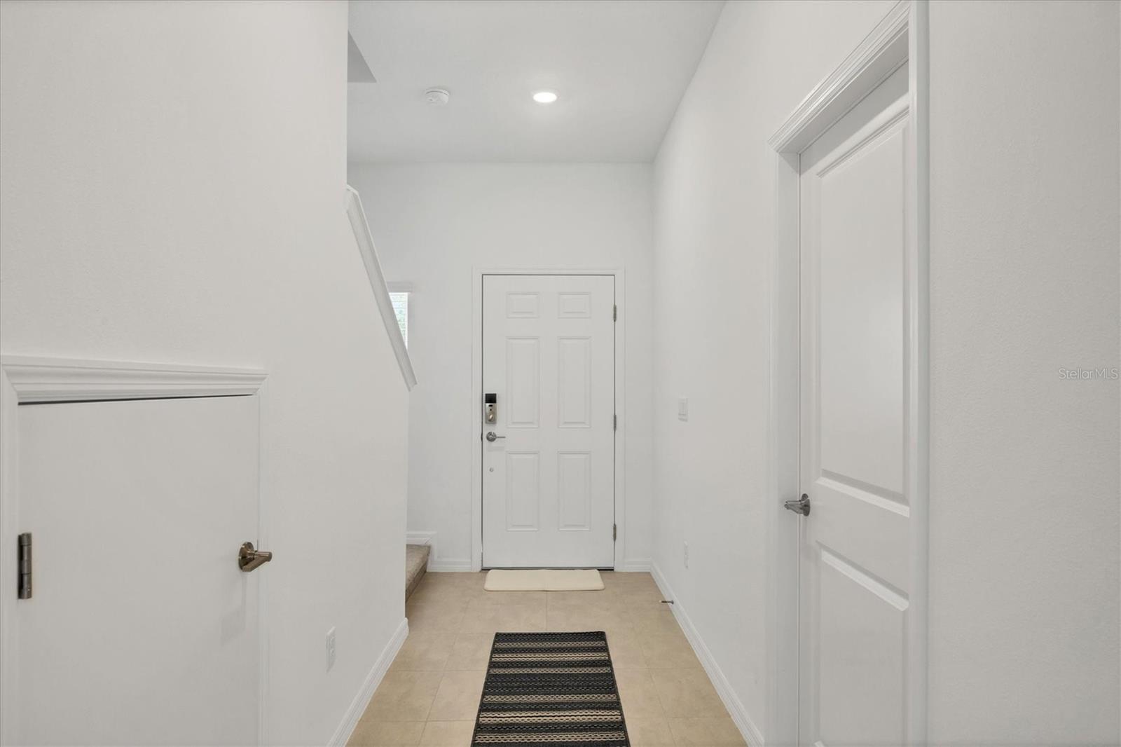 VINTERRA TWNHMS - Residential Lease