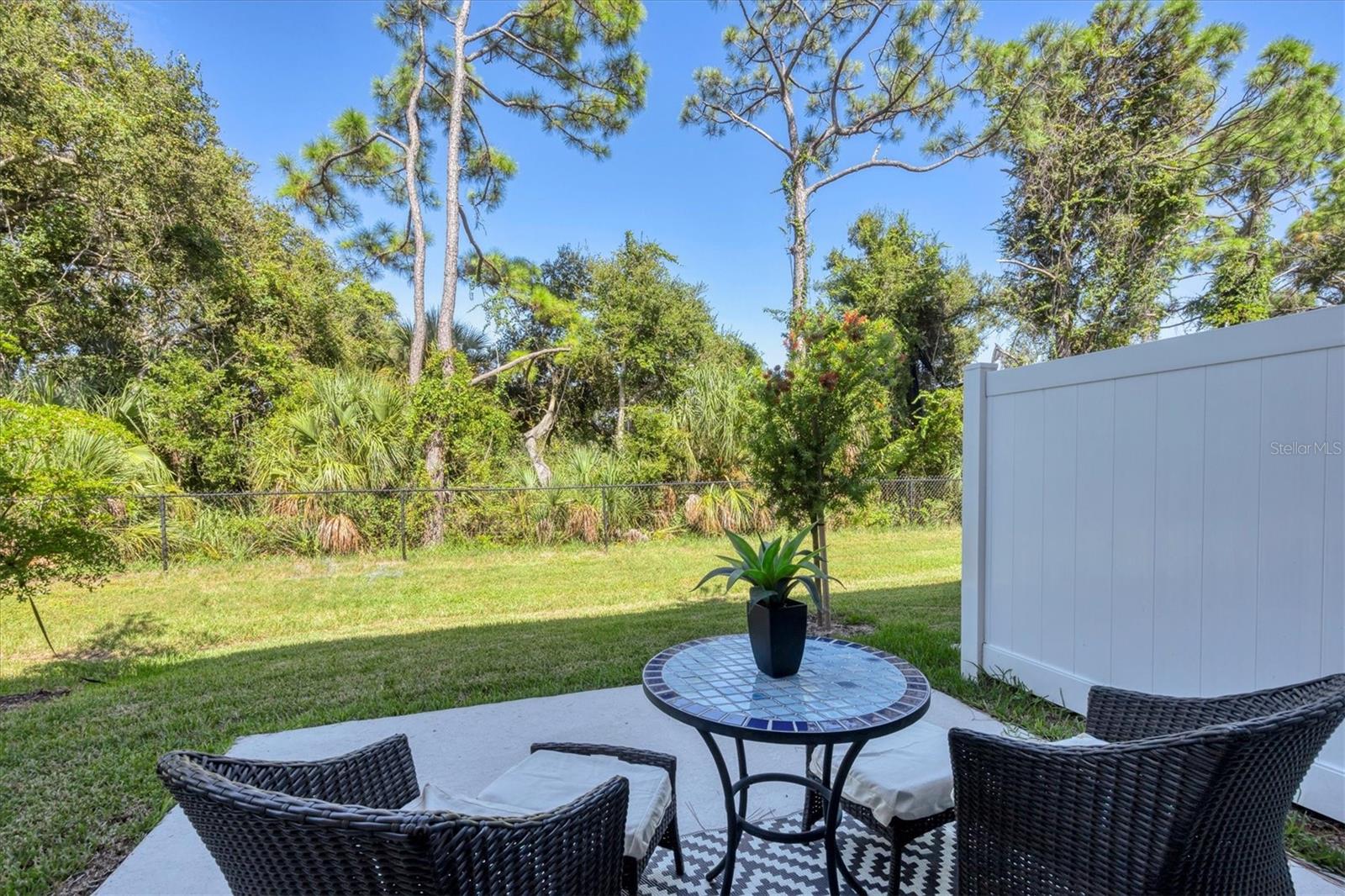 VINTERRA TWNHMS - Residential Lease