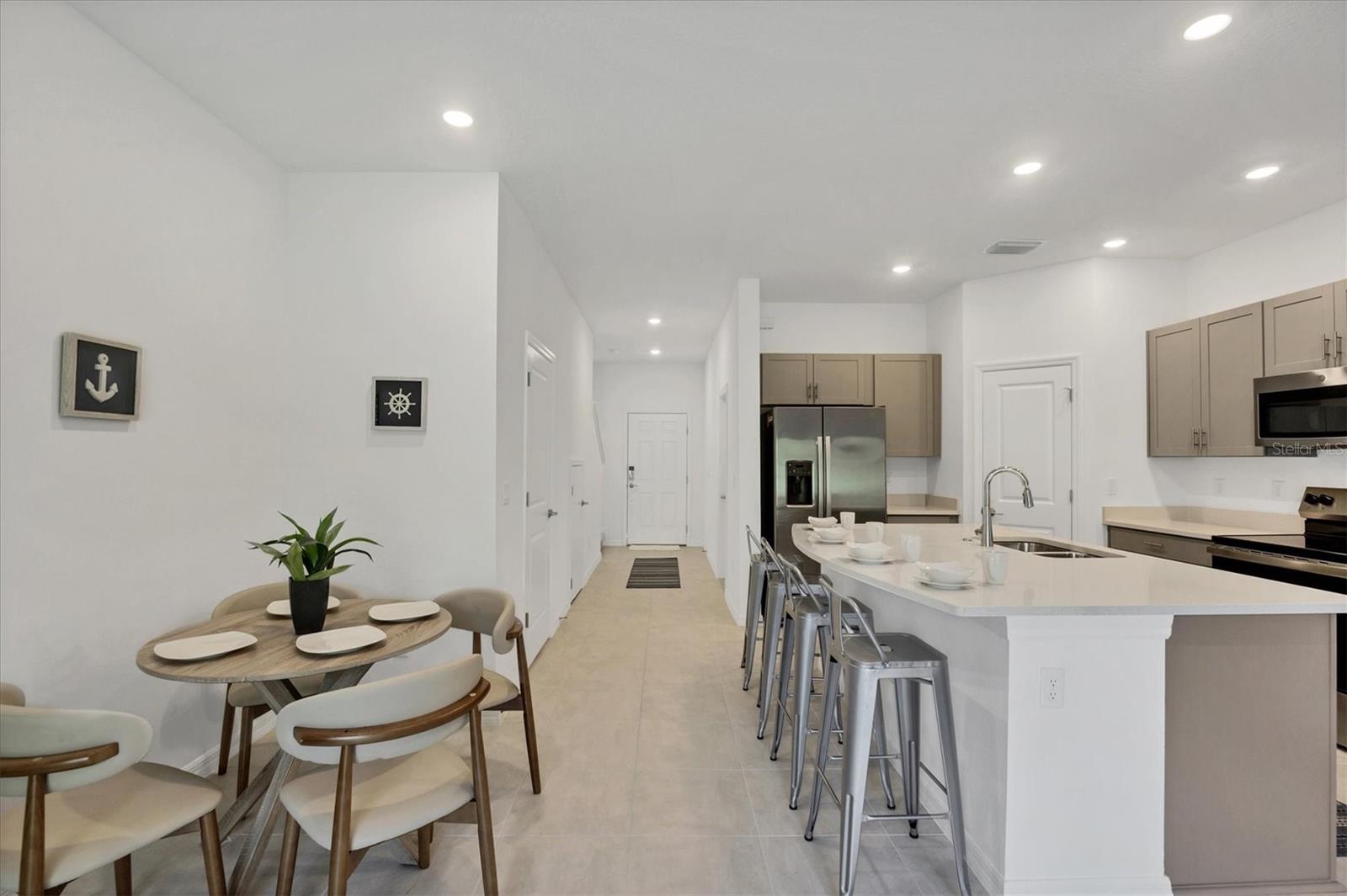 VINTERRA TWNHMS - Residential Lease