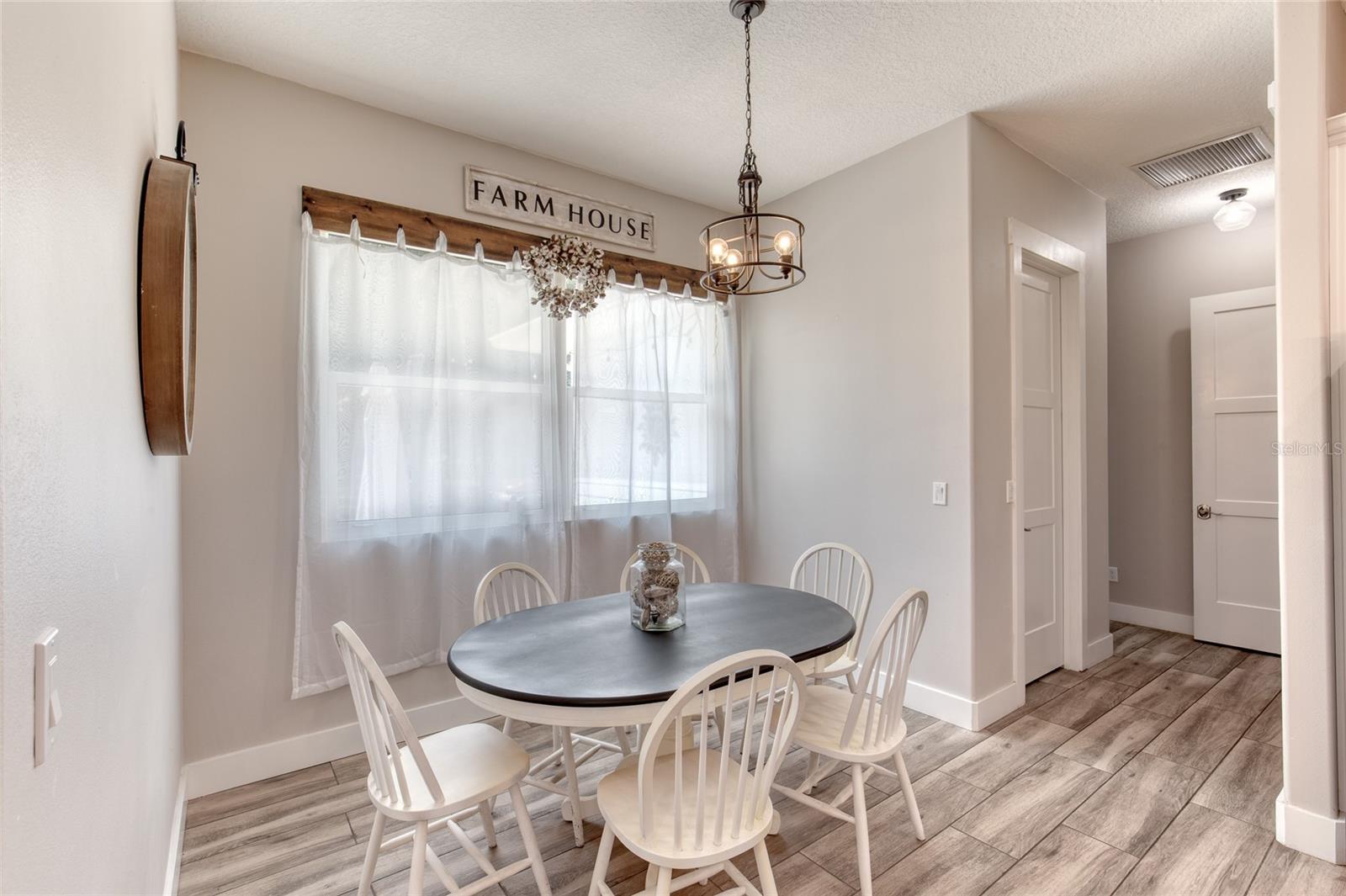 OAKVIEW ACRES SUB - Residential