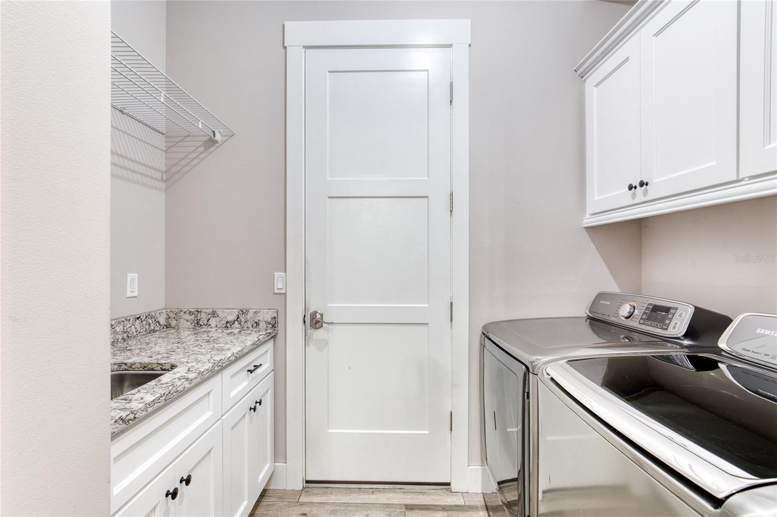 OAKVIEW ACRES SUB - Residential