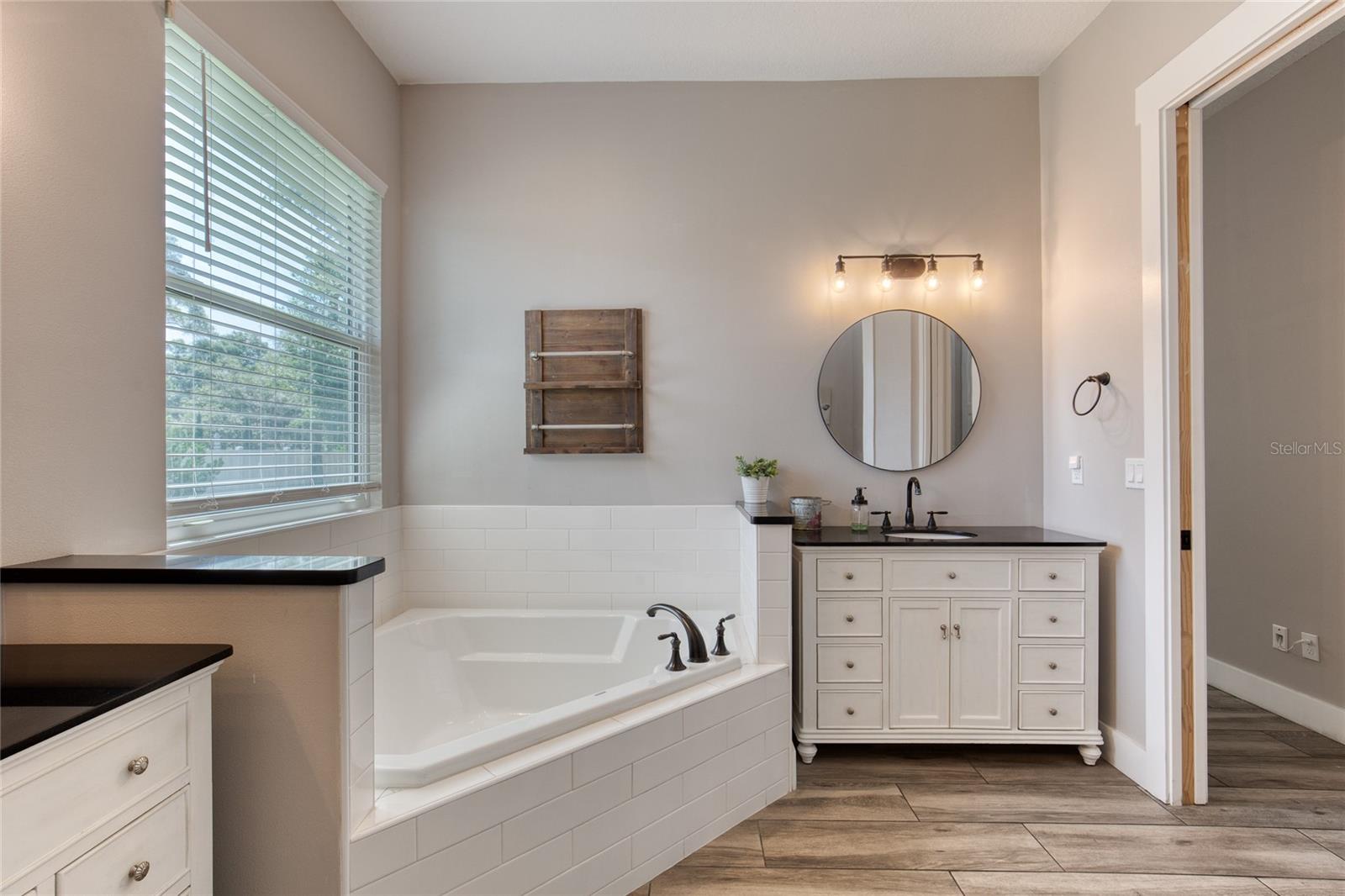 OAKVIEW ACRES SUB - Residential