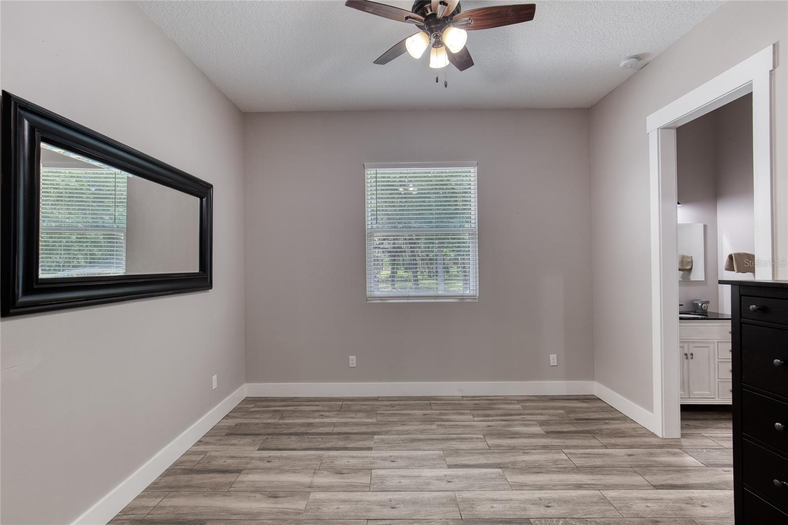 OAKVIEW ACRES SUB - Residential
