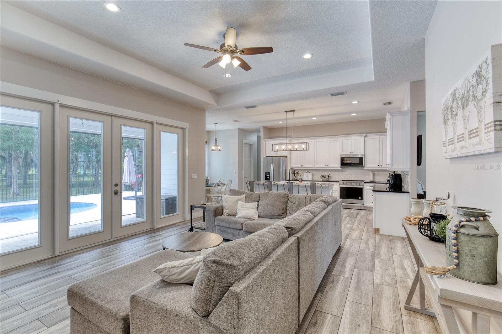 OAKVIEW ACRES SUB - Residential