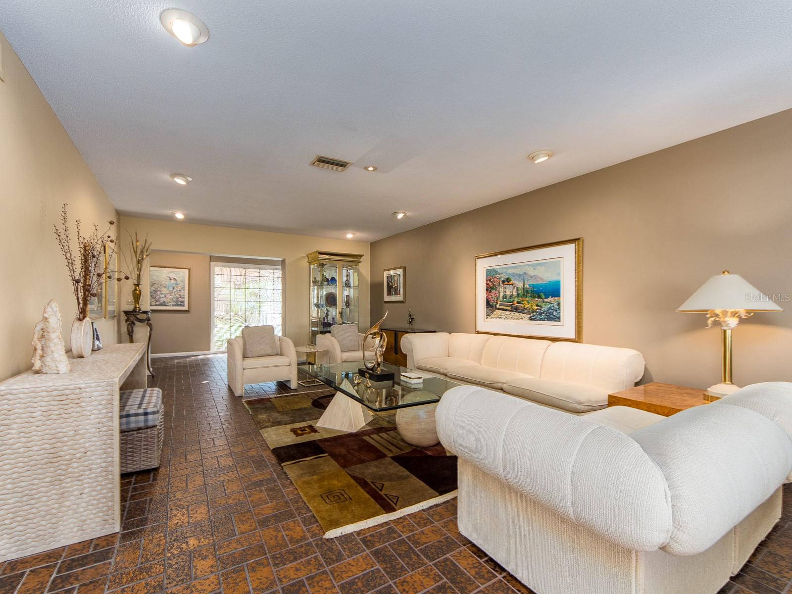 HARBOR BLUFFS SEC 1 REPLAT - Residential