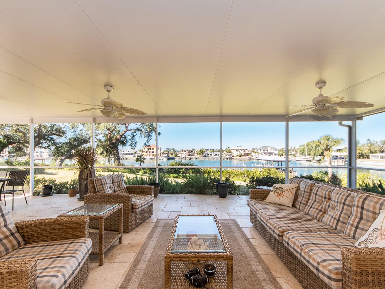 HARBOR BLUFFS SEC 1 REPLAT - Residential