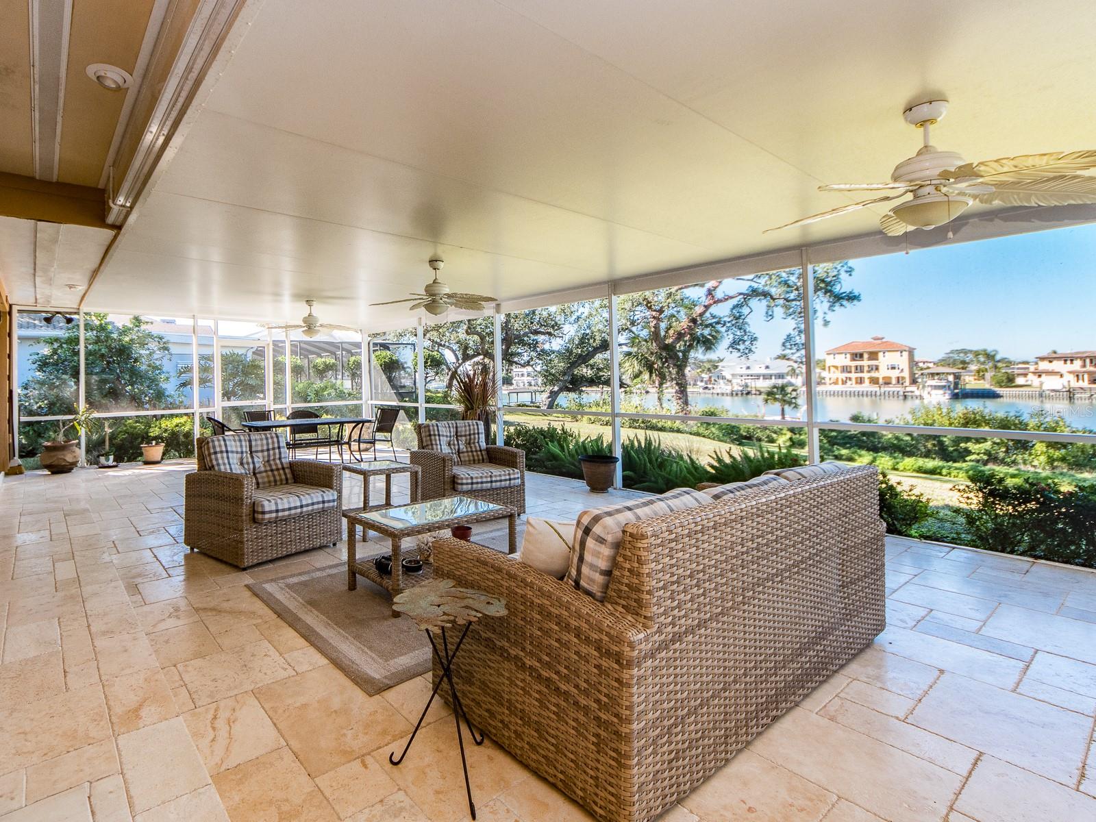 HARBOR BLUFFS SEC 1 REPLAT - Residential