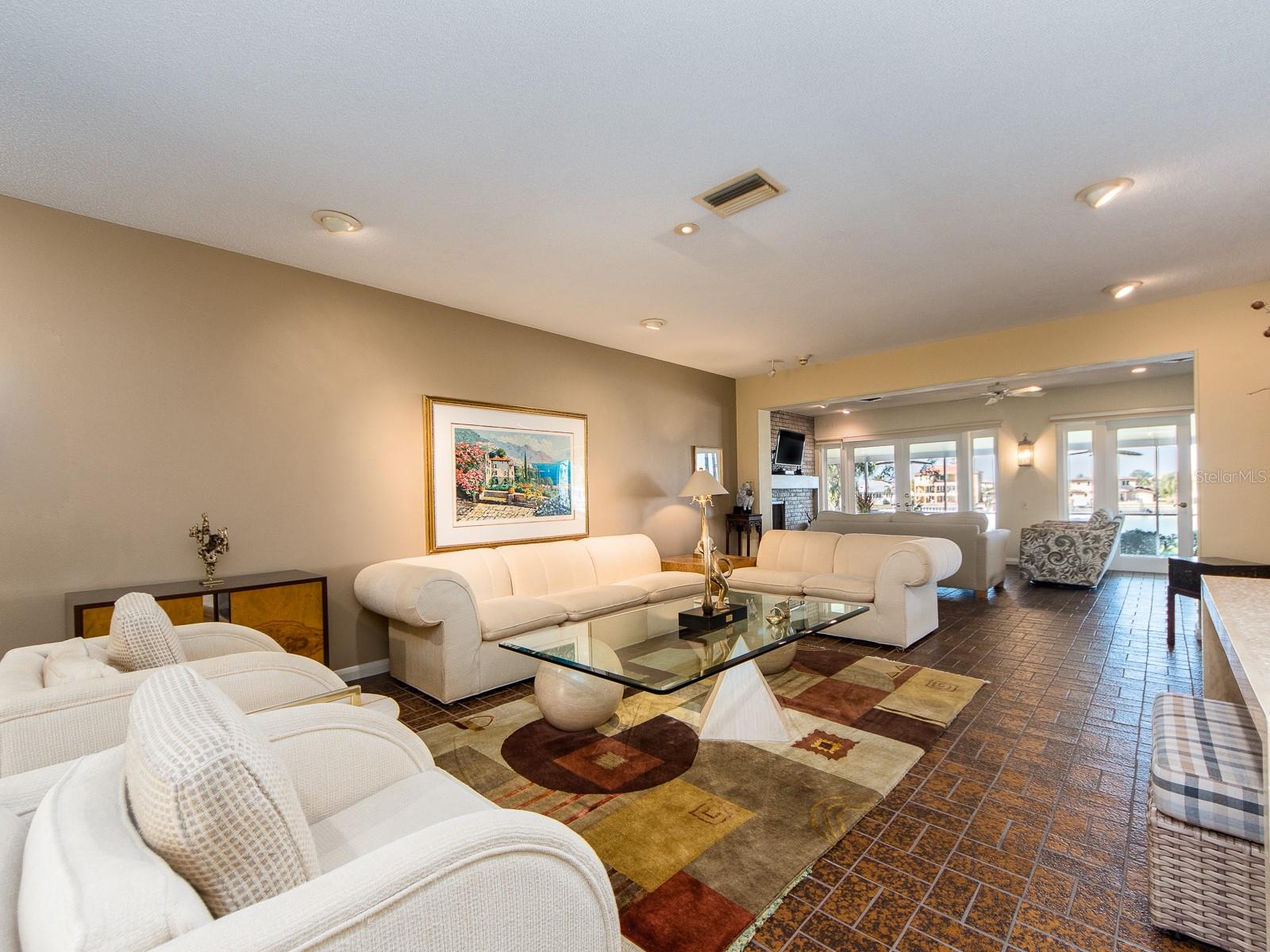 HARBOR BLUFFS SEC 1 REPLAT - Residential