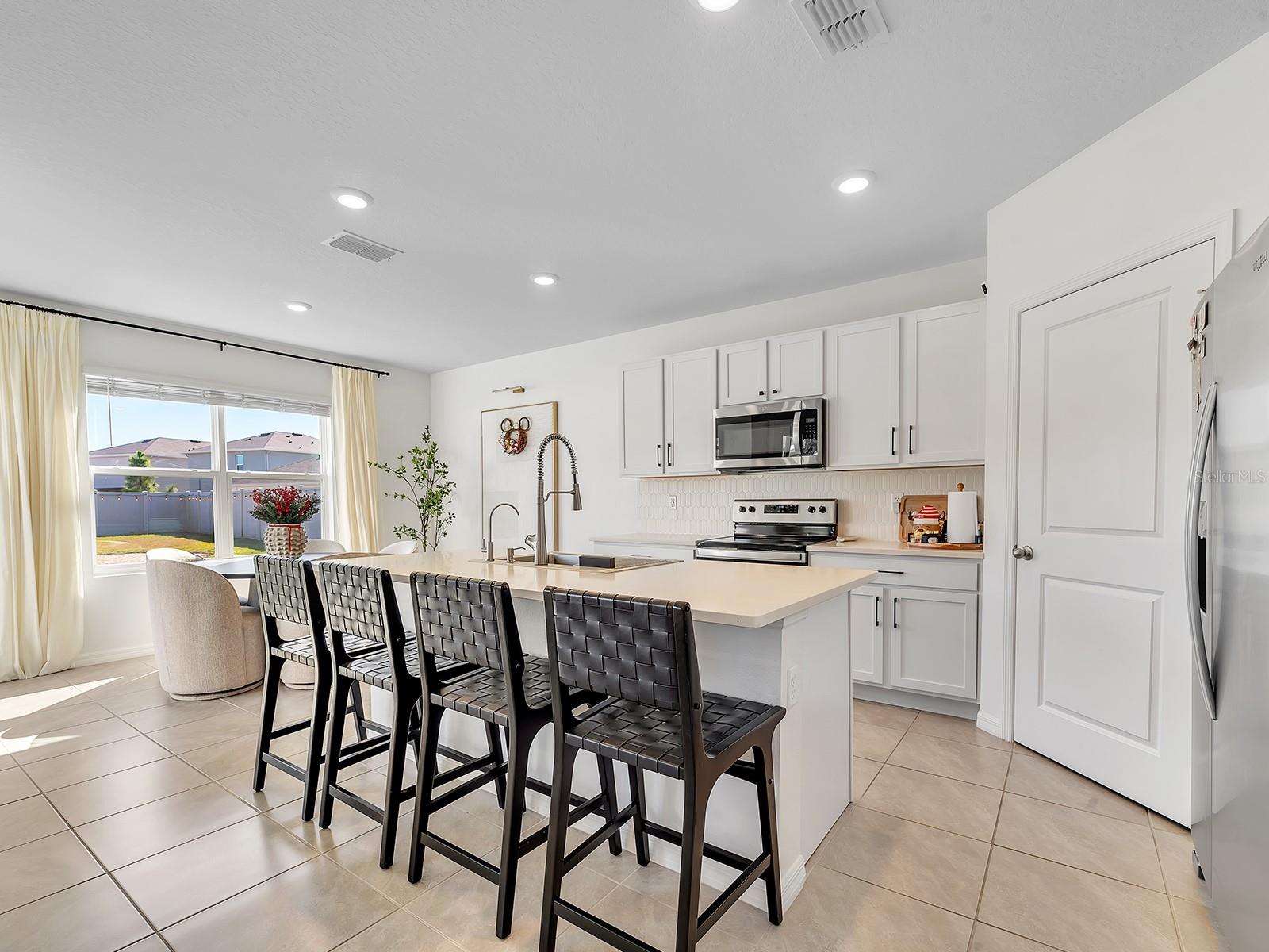 AVALON PARK WEST-NORTH PH 1A & - Residential