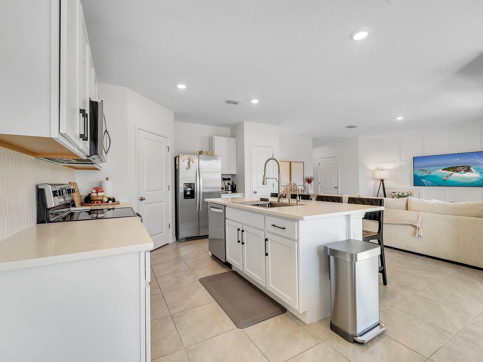 AVALON PARK WEST-NORTH PH 1A & - Residential