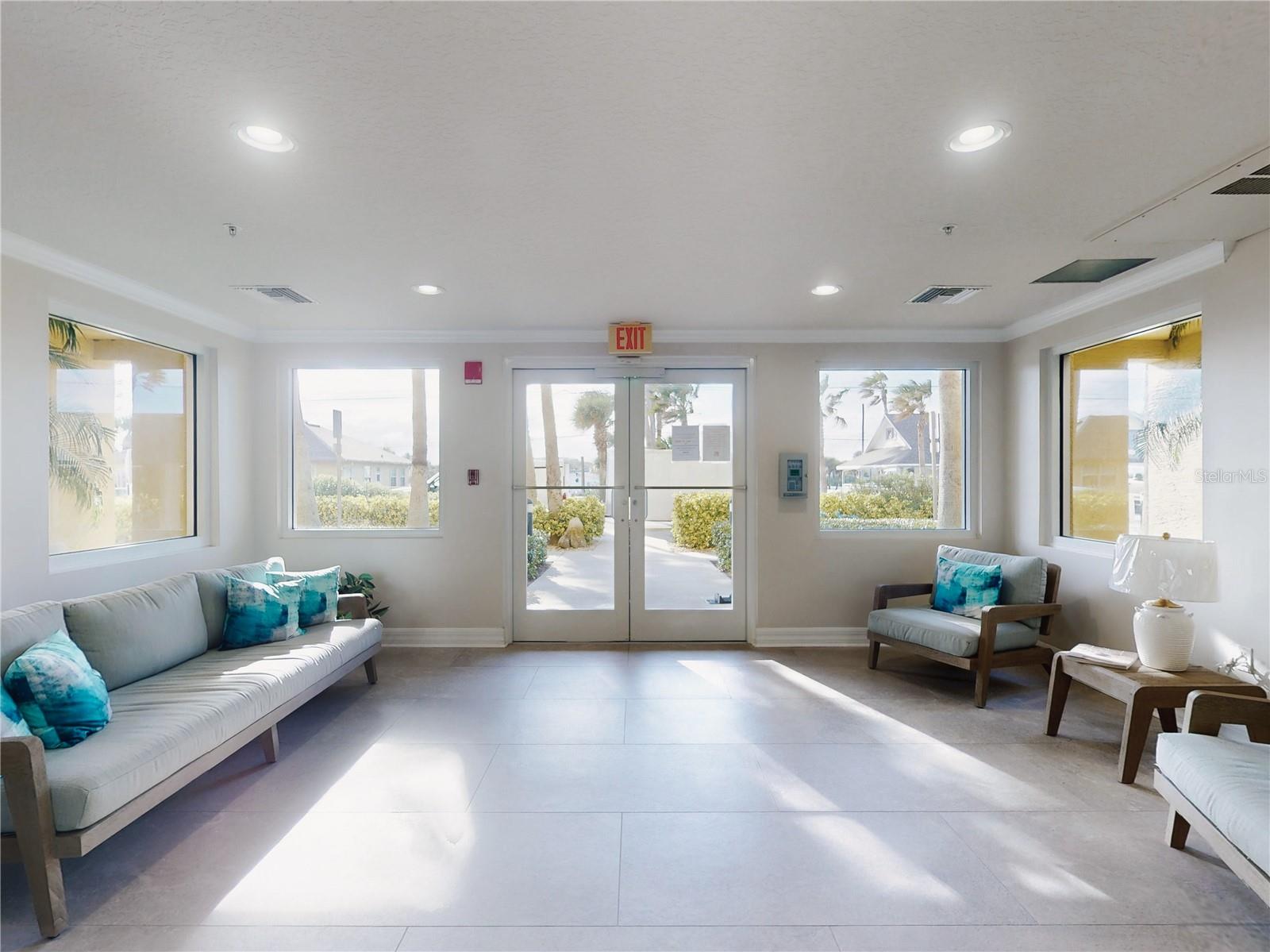 MALIBU CONDO PER OR - Residential