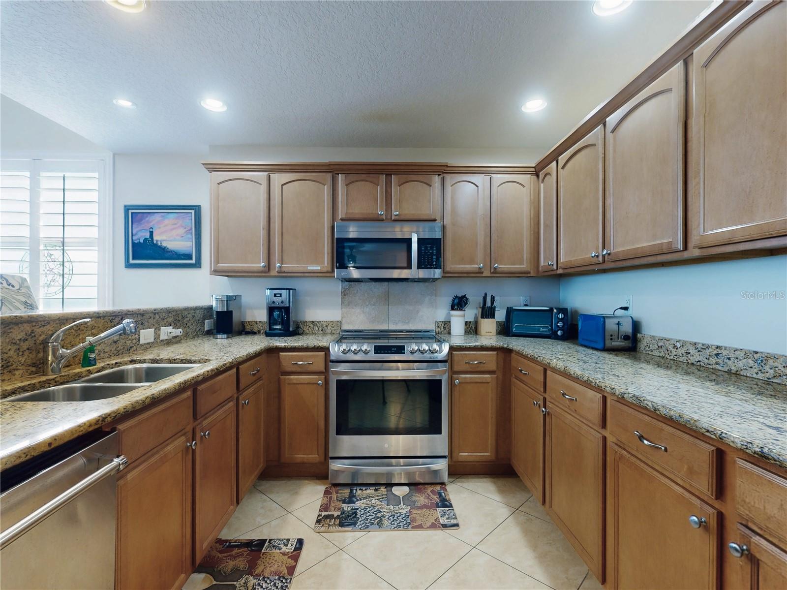 MALIBU CONDO PER OR - Residential