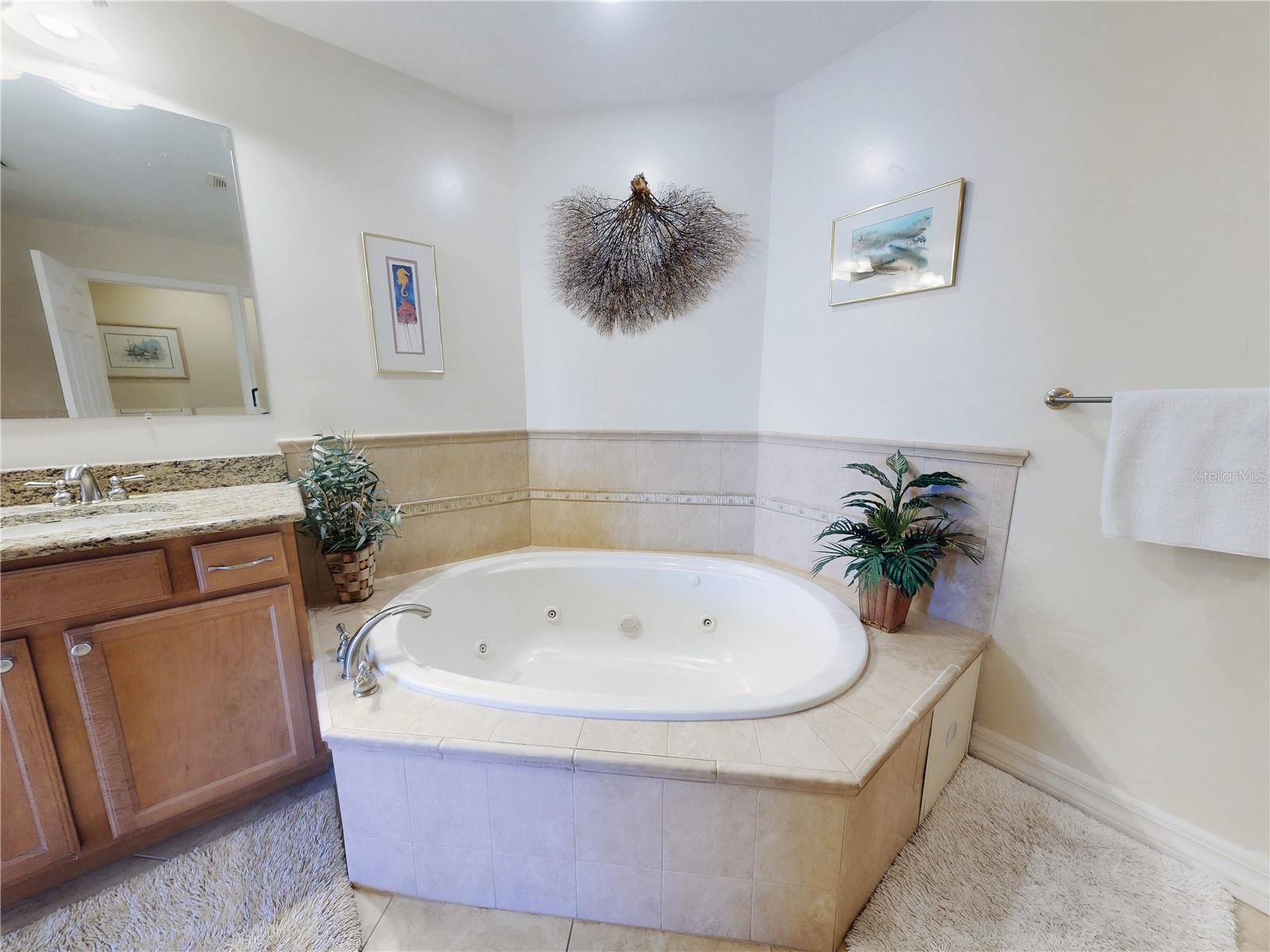 MALIBU CONDO PER OR - Residential