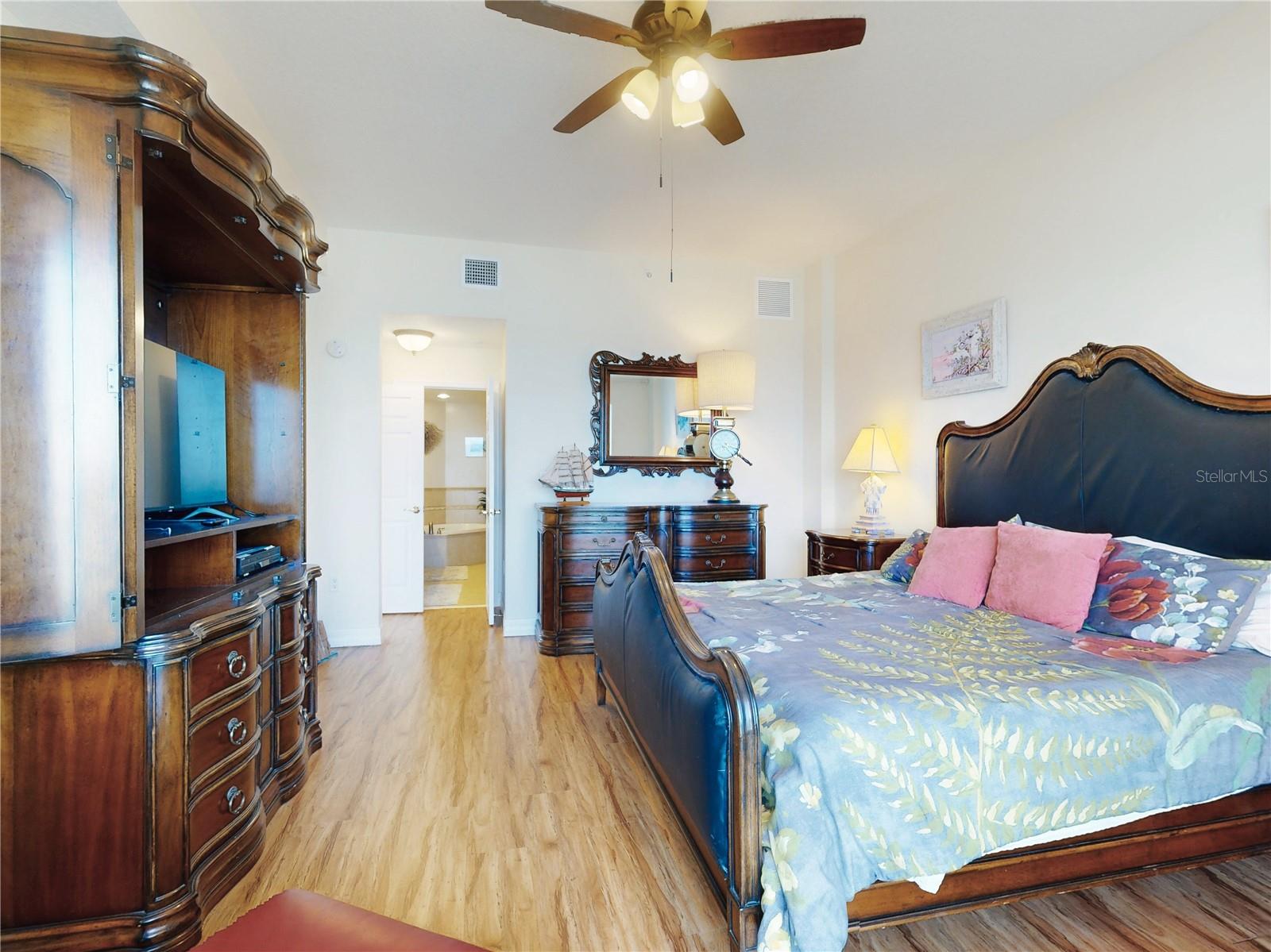 MALIBU CONDO PER OR - Residential