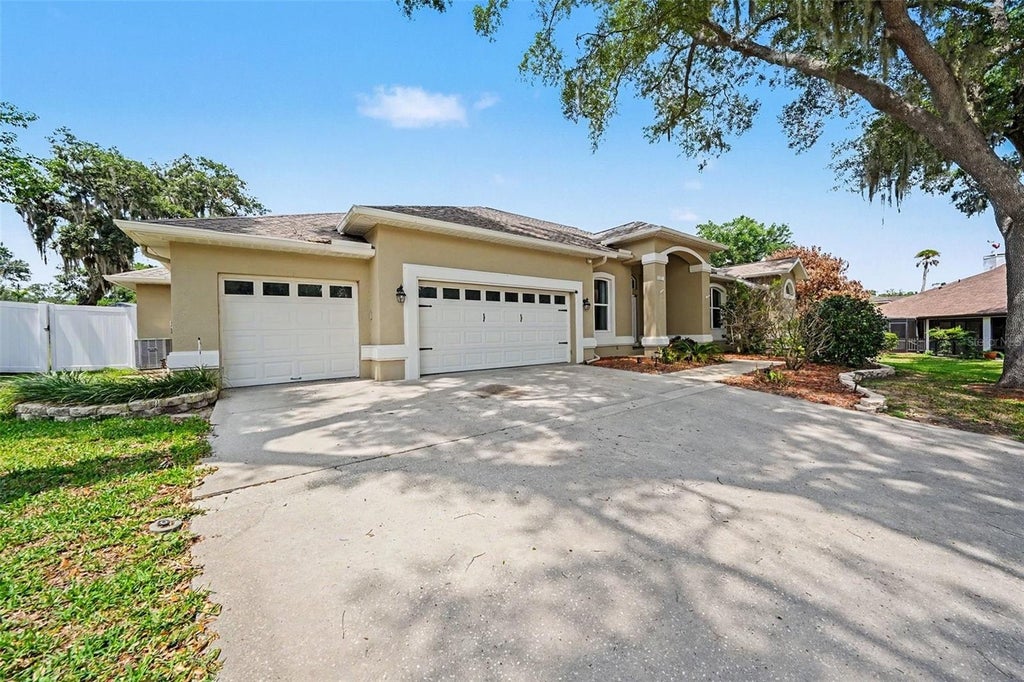 Photo of 2801 Timbre Shoals Place, Brandon, FL 33511 (MLS # TB8516308)