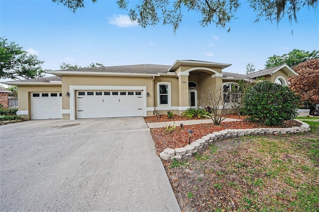 Photo of 2801 Timbre Shoals Place, Brandon, FL 33511 (MLS # TB8516308)