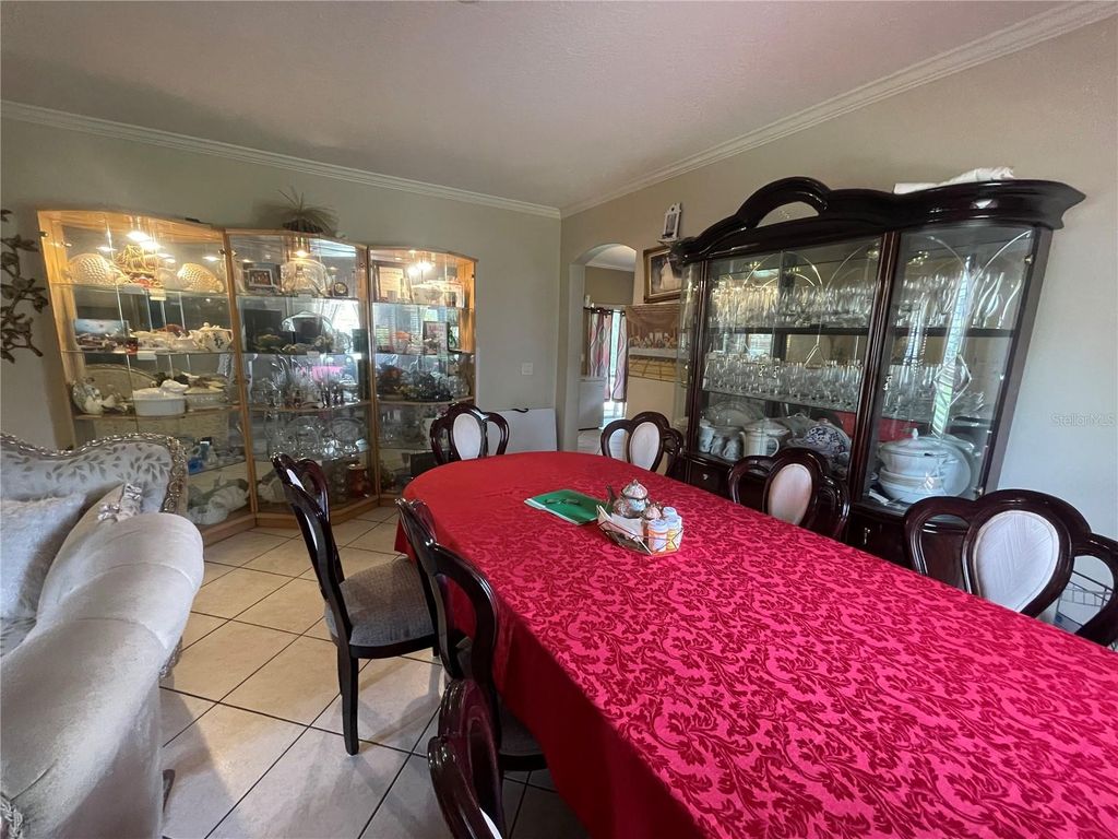 Photo of 4111 34th St E, Bradenton, FL 34208 (MLS # A4651158)