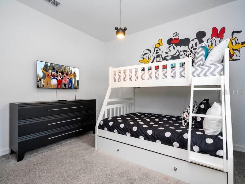 COVE AT STOREY LAKE - Residential