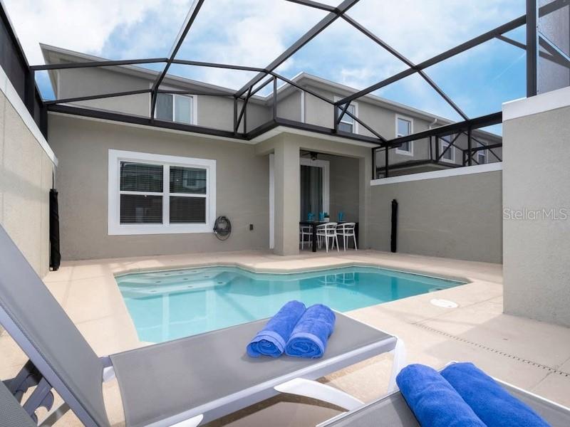 COVE AT STOREY LAKE - Residential