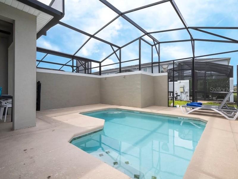 COVE AT STOREY LAKE - Residential