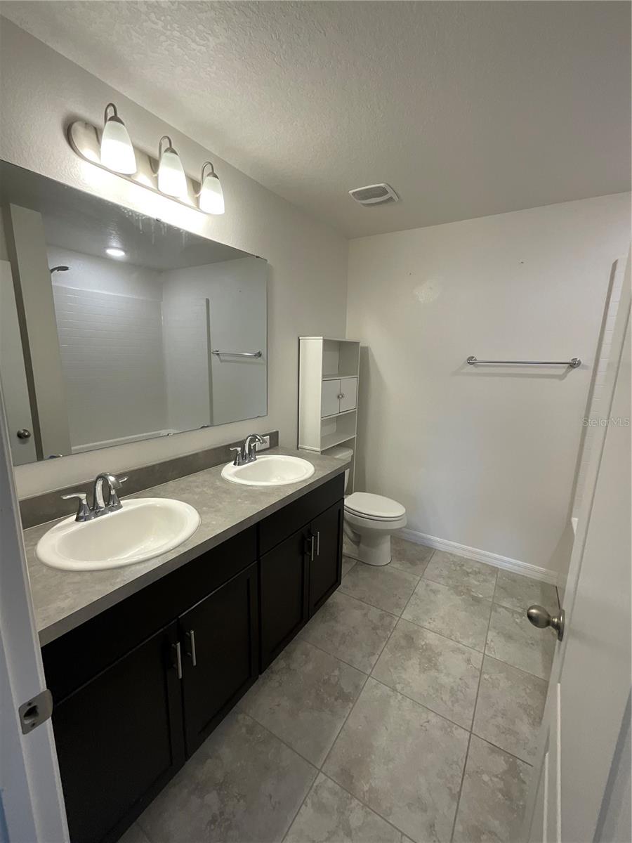 NEWBERRY CORNERS PH LLL PB 35 PG 91 - Residential Lease