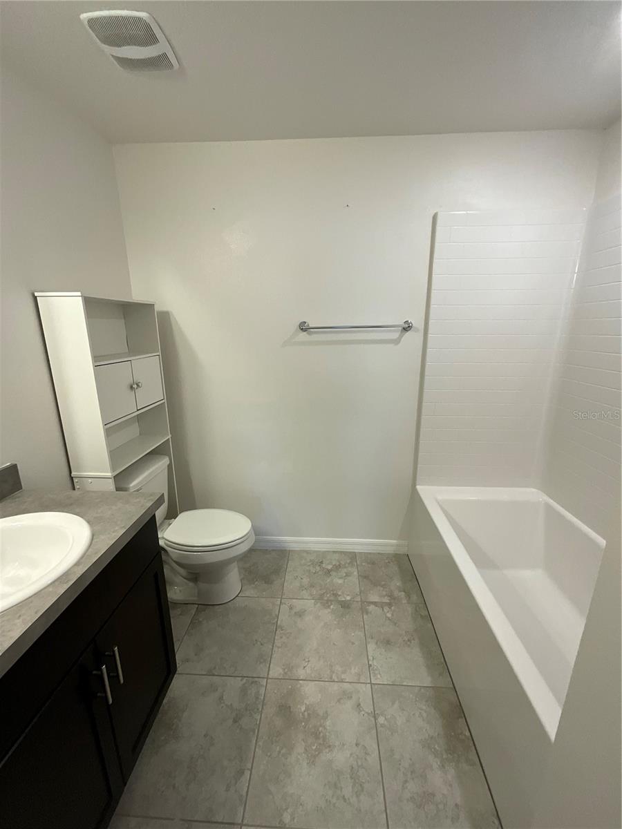 NEWBERRY CORNERS PH LLL PB 35 PG 91 - Residential Lease