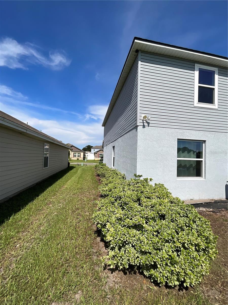 NEWBERRY CORNERS PH LLL PB 35 PG 91 - Residential Lease