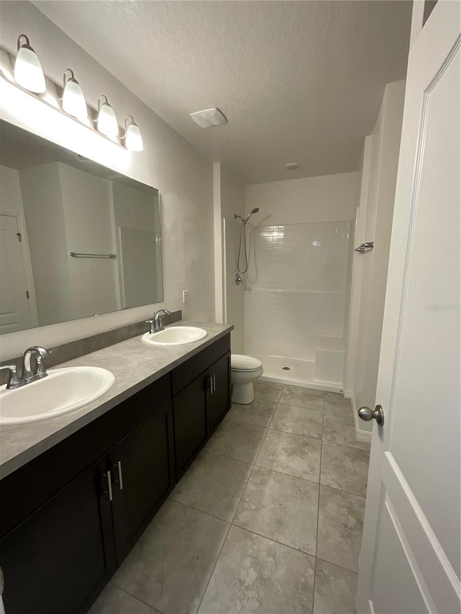 NEWBERRY CORNERS PH LLL PB 35 PG 91 - Residential Lease