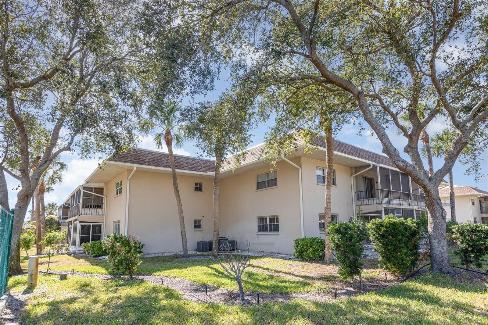 SABAL PALM GARDENS PH I - Residential